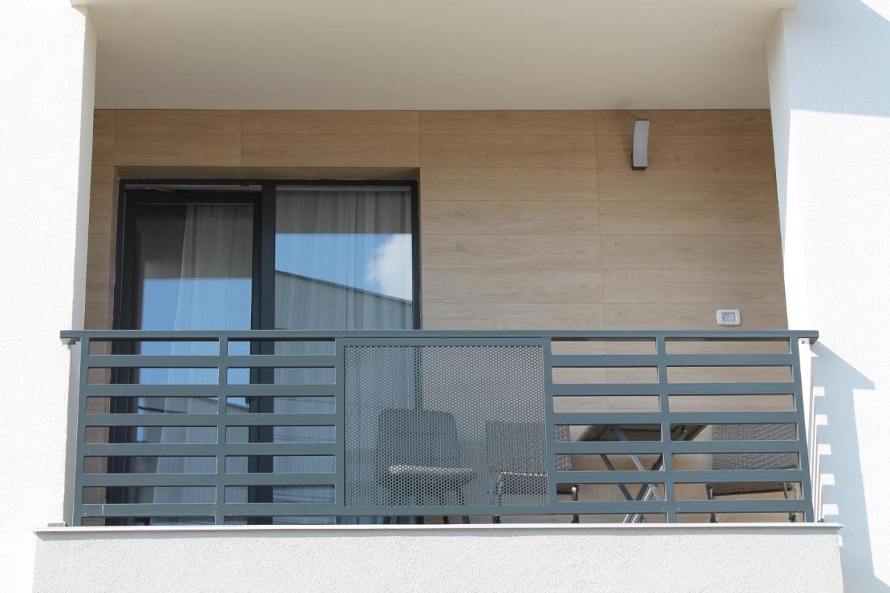 Visaj Homes Giroc 外观 照片
