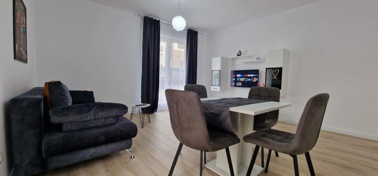 Visaj Homes Giroc 外观 照片
